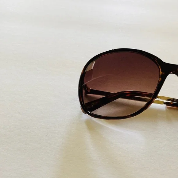 Tommy Hilfiger Ally Tortoise Shell Sunglasses - Picture 2 of 8